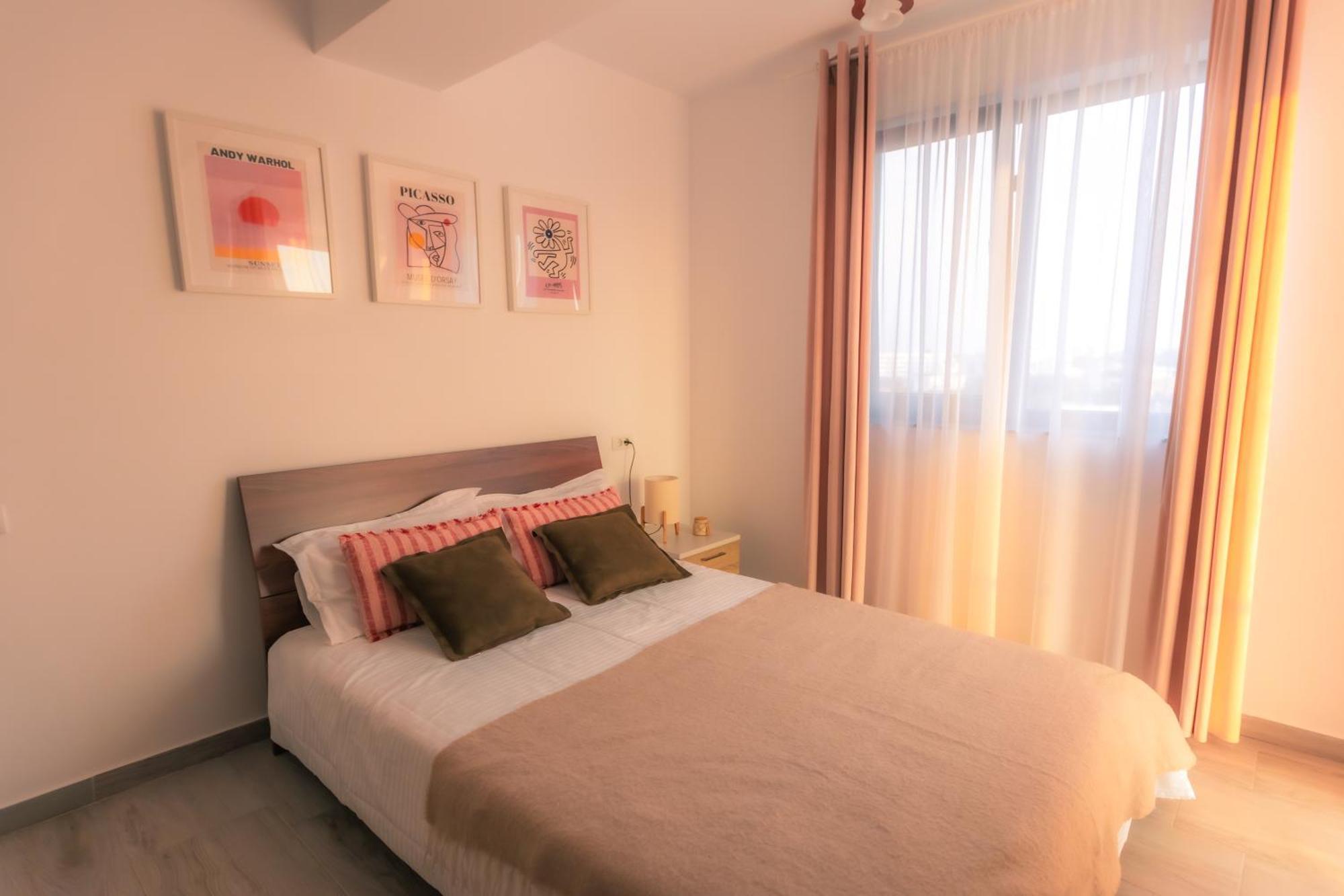 Sunset Apartment - Central Apt With Rooftop Garden 부쿠레슈티 외부 사진